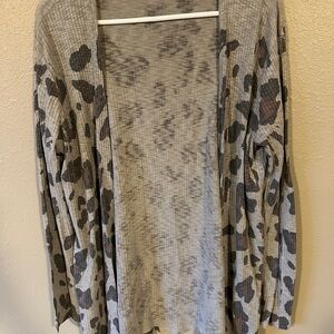 Chic Leopard Print Open Cardigan